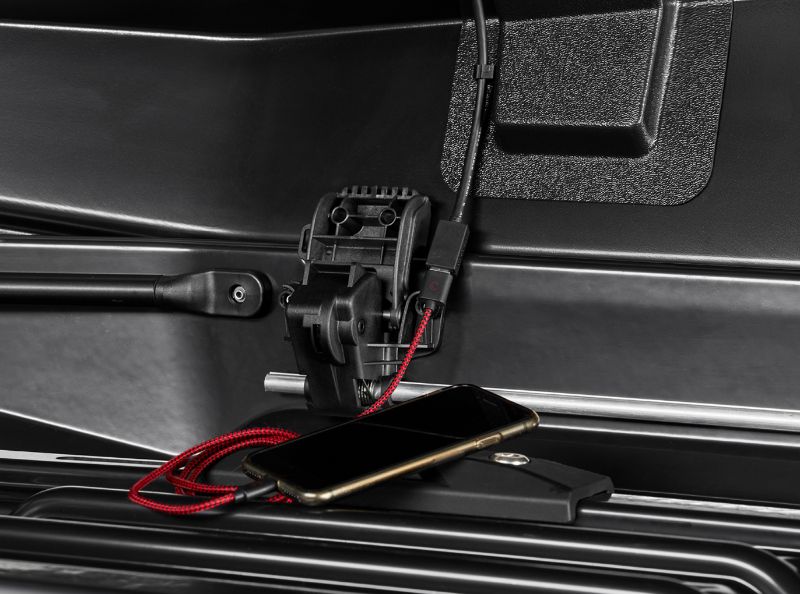 Yakima CBX 16 Solar Cargo Box