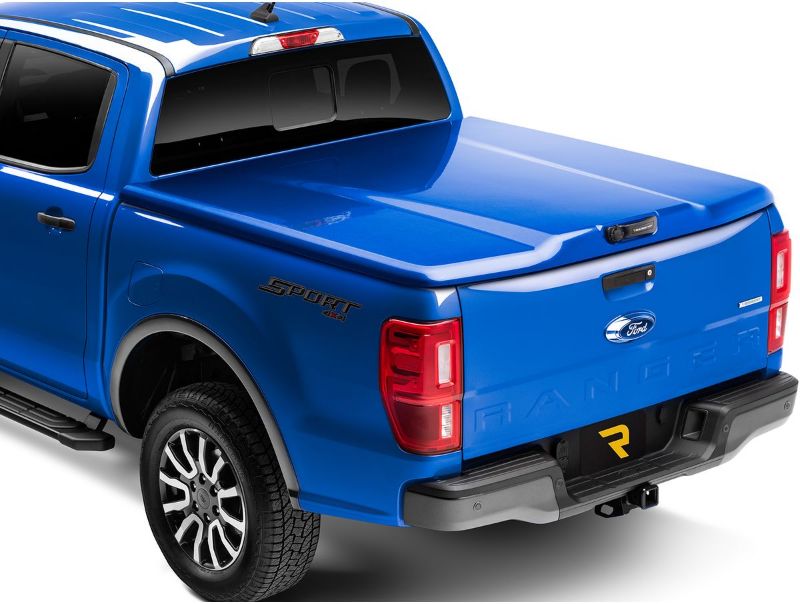 Picture of UnderCover Elite LX Hard One Piece (Painted) Tonneau Cover - UC5098L-QAK