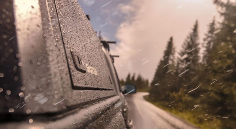 Picture of SmartCap EVOd Defender Truck Cap - 2019-2026 Chevrolet Silverado/GMC Sierra 1500 (5'8" Bed) - ED0100-MB