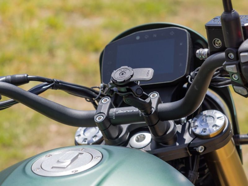 Picture of Quad Lock Motorcycle Handlebar Clamp Bolt Mount Pro