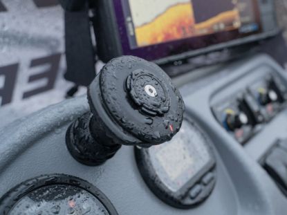 Picture of Quad Lock 12-24V Waterproof Wireless Charging Head