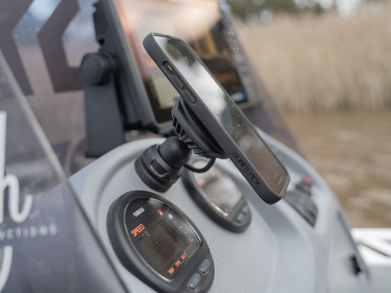 Picture of Quad Lock 12-24V Waterproof Wireless Charging Head